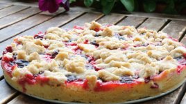 Лесен сладкиш със сливи