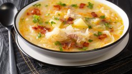 Ирландска супа с бекон и зеле