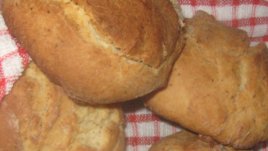 Домашни хлебчета за пръв път