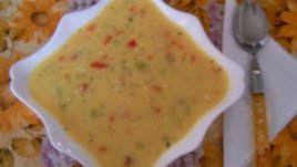 Супа със зеленчуци и крема сирене