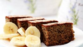 Кекс с банани, орехи и стафиди