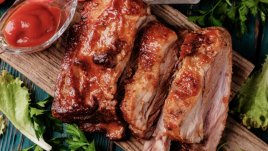 Свинско с винен сос 