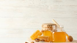 Комбинация от мед, ракия и масло облекчава кашлицата