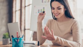 6 начина да изсушите лака за нокти по-бързо 