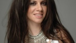 Елица флиртува с африканци