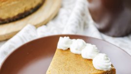 Печена тиква с яйца и прясно мляко