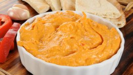 Хумус с печени чушки