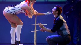 Какво ни трябва за страхотен стриптийз?