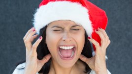 Защо е напълно OK да мразите суетнята около Коледа?