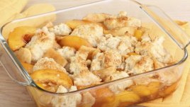 Коблер с праскови