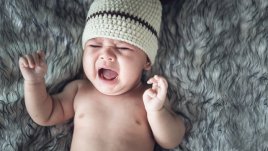Какво се случва, когато оставите бебето да плаче