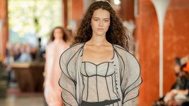 Louis Vuitton покори Париж със своето ревю пролет/лято 2026 (+Снимки)