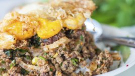 Бъркани яйца с кайма