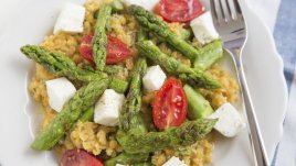 Френска салата с леща и козе сирене