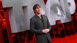 Джош Хартнет е звездата в новия трилър на Шаямалан „Капанът“