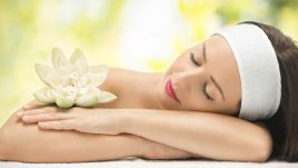 Благословено от Ватикана лечебно масло прави чудеса с кожата 