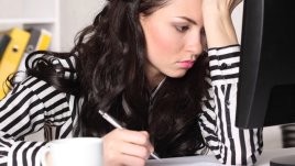 Черен шоколад и ядки помагат при умора