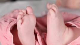 Митове за бебешкото хранене и алергиите 