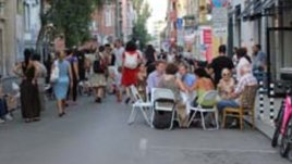 Разпродажба и рециклиране в парка „Заимов“ в София