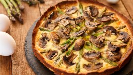 Италианска фритата с аспержи и гъби 