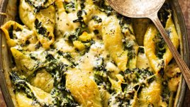 Макарони със спанак и грюер