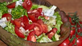 Зелена салата с риба тон