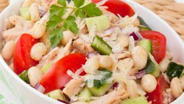 Салата с риба тон и боб