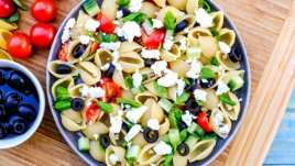 Гръцка салата с паста