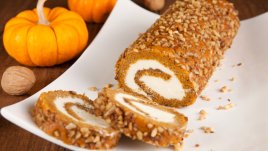 Тиквено руло с крема сирене