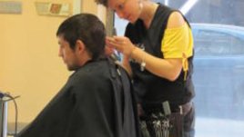 Анелия Панчева: Тенденциите в прическите са към къси и средни дължини