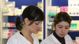 Проблемите с аптеките и фармацевтите продължават