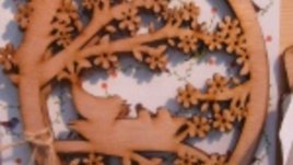 Модерна великденска екоукраса от дърво