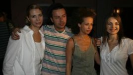 Готви се дебютният албум на Невена