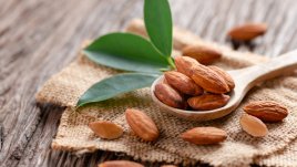 До какво води ежедневната консумация на бадеми? 