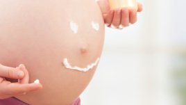 Натурални грижи за стрии по време и след бременността