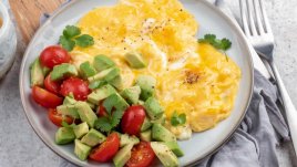 Грешки в здравословната закуска, които пречат да отслабнете 