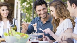 Какво не трябва да правите след хранене?