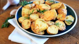 Печени картофи с лимон и розмарин по гръцки