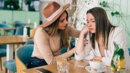 Защо постоянното говорене за проблемите ни всъщност ни вреди?