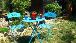 Цвят тюркоаз в дома и градината