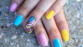 Как да добавите лятно настроение в маникюра