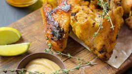 Хрупкави пилешки крилца с мед и лайм