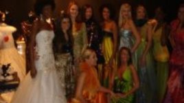 Виргиния Здравкова с колекция дънки и очила