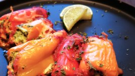 Пълнени чушки със сирене и яйца