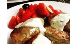 Кюфтета от тиквички и козе сирене