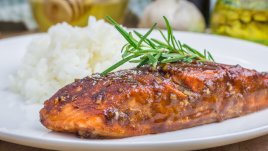 Сьомга на тиган с балсамова редукция