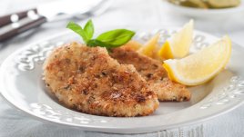 Ароматни пилешки гърди с пармезан и чесън 