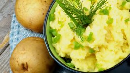 Картофено пюре с див лук и чесън