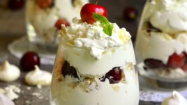 Крем с целувки и сладко от череши