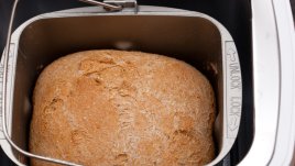 Пълнозърнест хляб с мед 